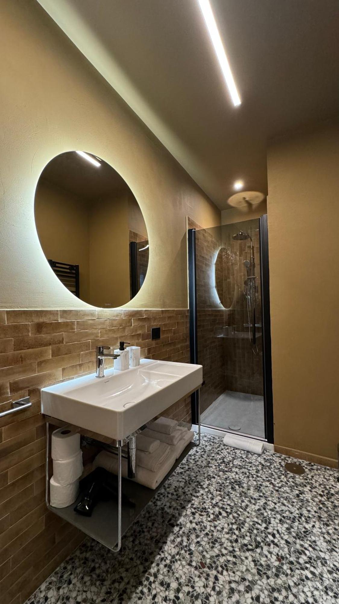 Nola Boutique Hotel Nbh Luaran gambar
