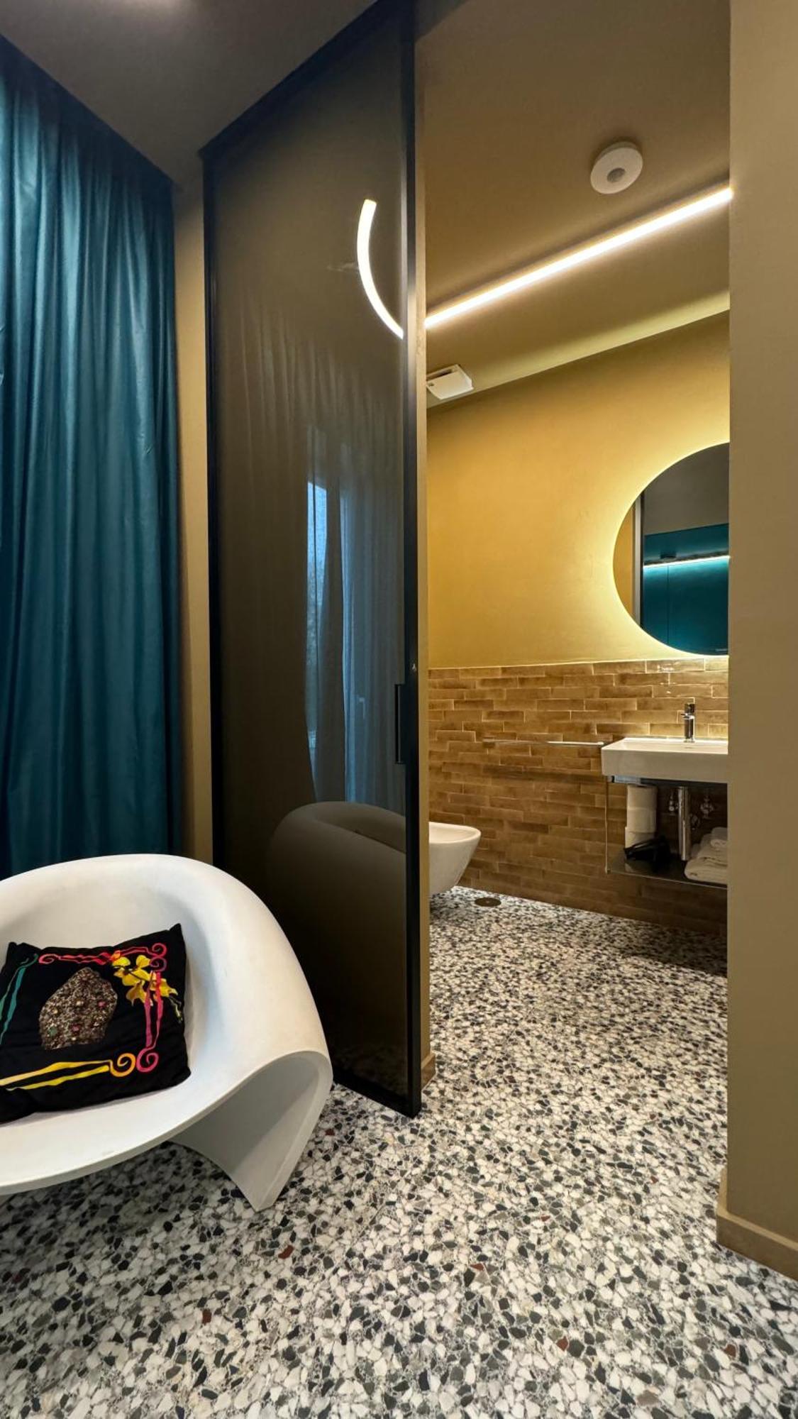 Nola Boutique Hotel Nbh Luaran gambar